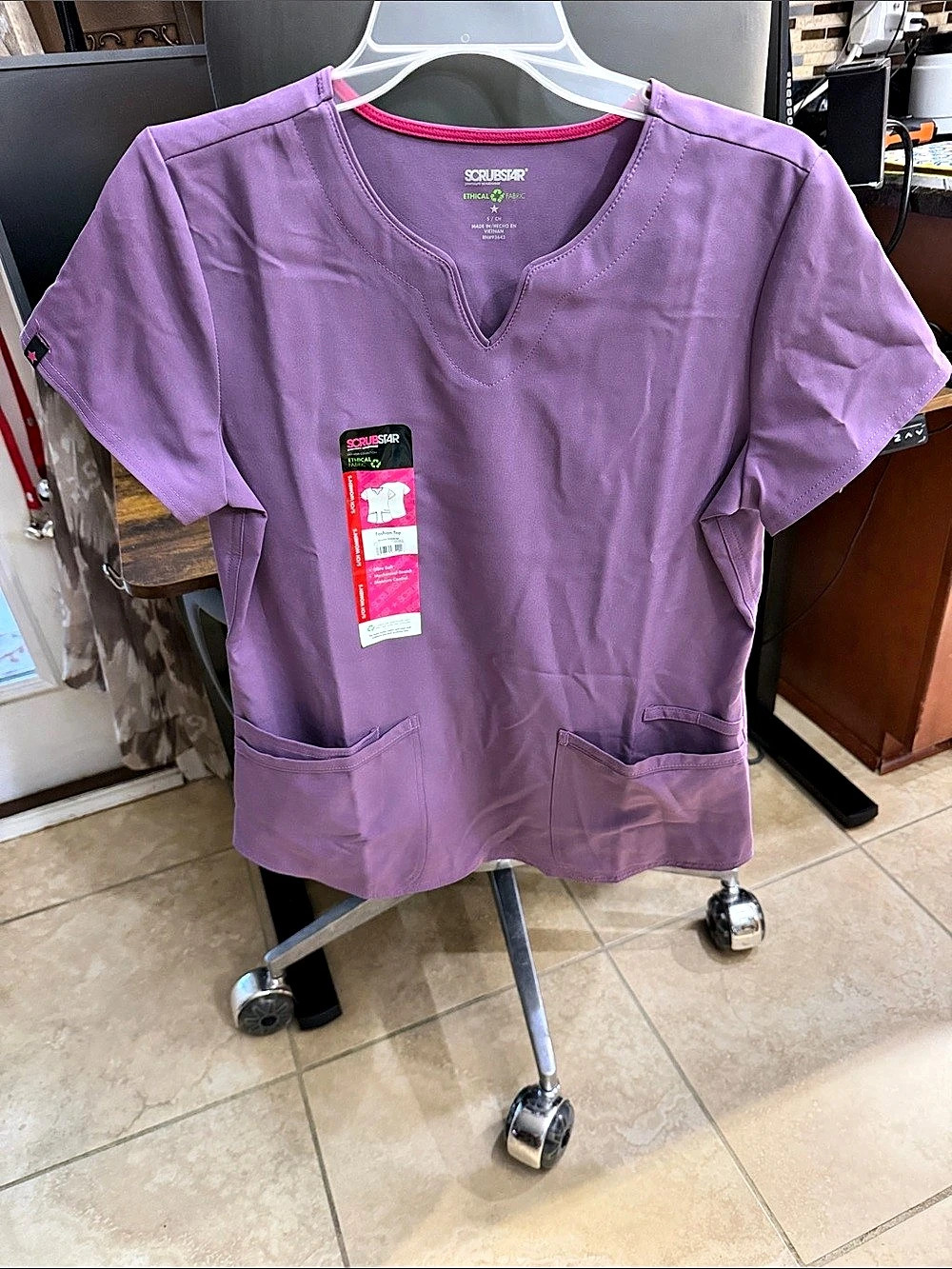 WonderWink Purple Scrub Top NWT